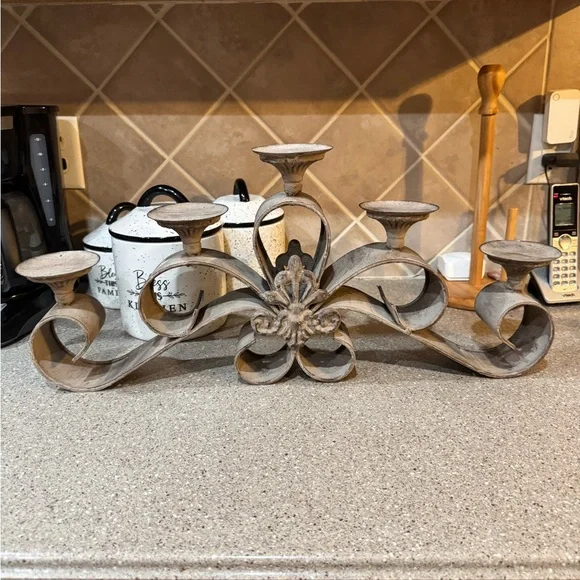 Elegant Grayson Lane 5 Candle Metal Candelabra Candle Holder - Picture 4 of 6